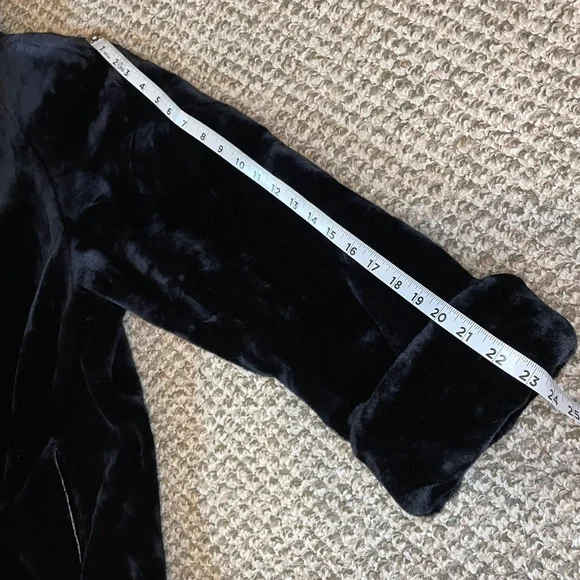 Vintage 80s/90s Donnybrook Oversized Plush Faux Fur Coat - Black - Picture 10 of 13